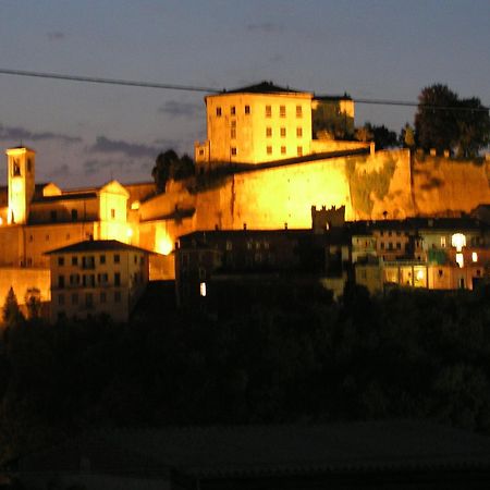 Il Borgo B&B Castellinaldo Luaran gambar