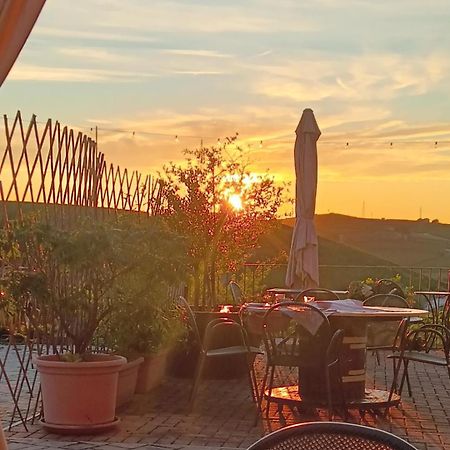 Il Borgo B&B Castellinaldo Luaran gambar
