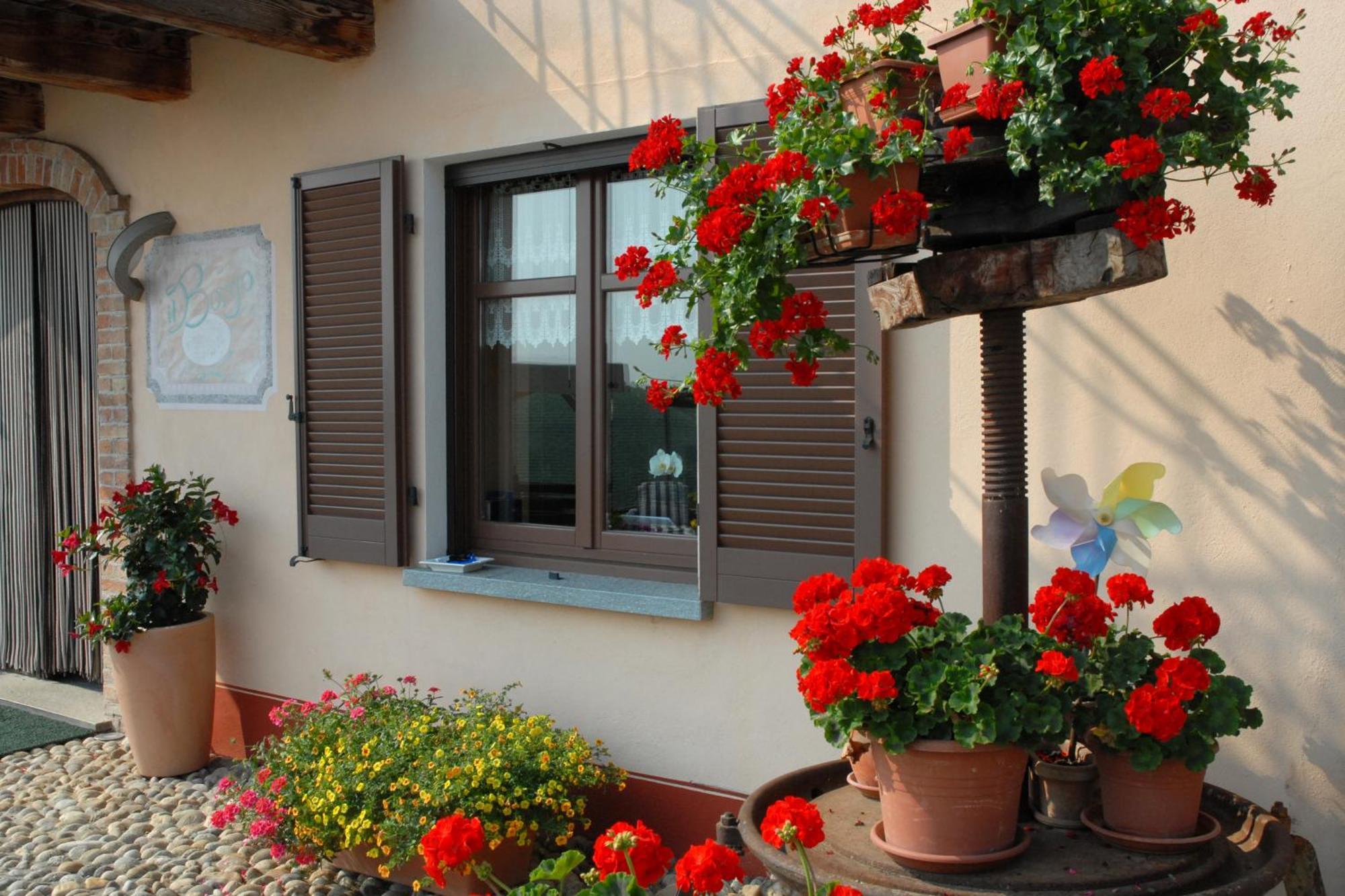 Il Borgo B&B Castellinaldo Luaran gambar