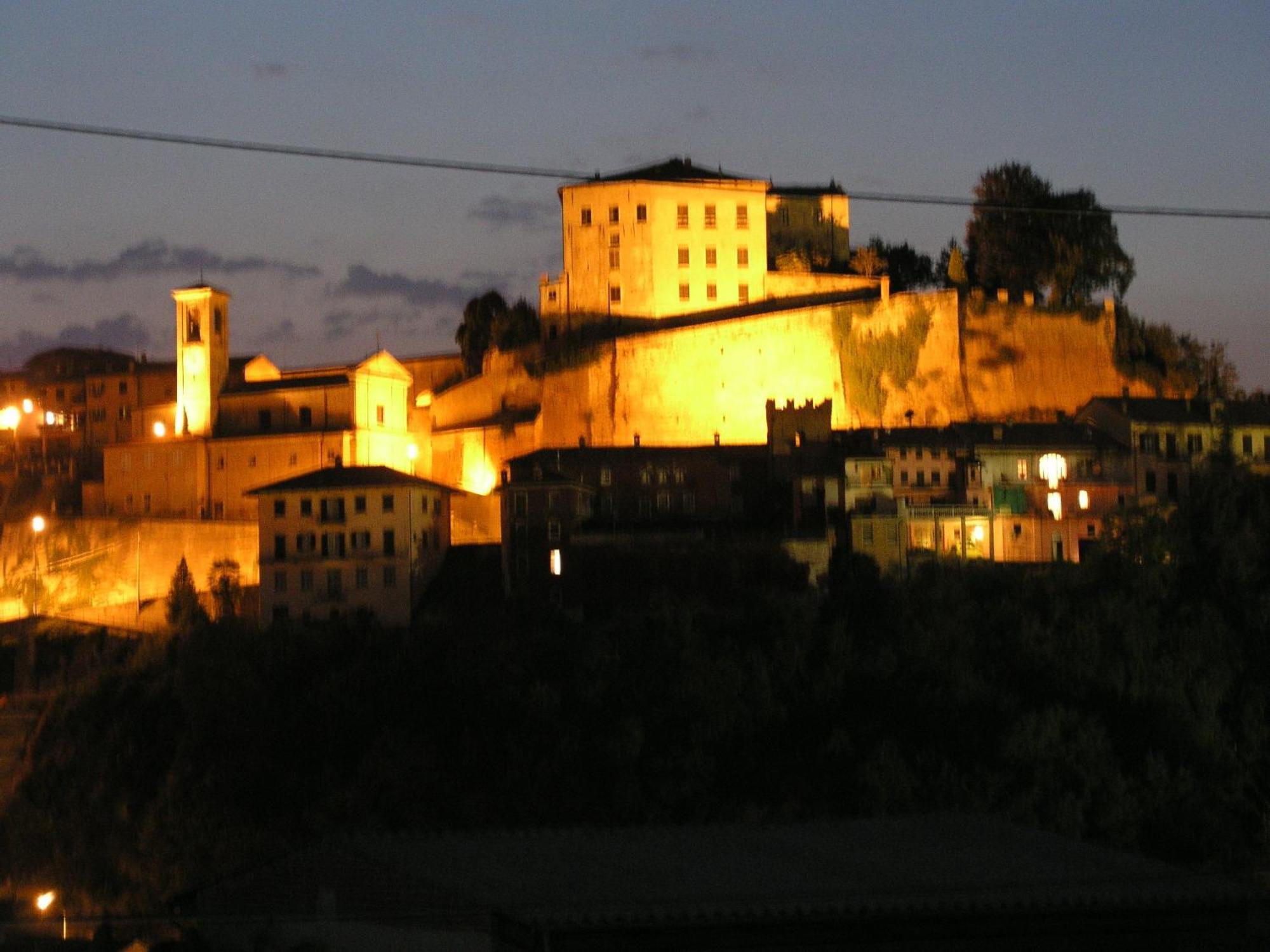 Il Borgo B&B Castellinaldo Luaran gambar