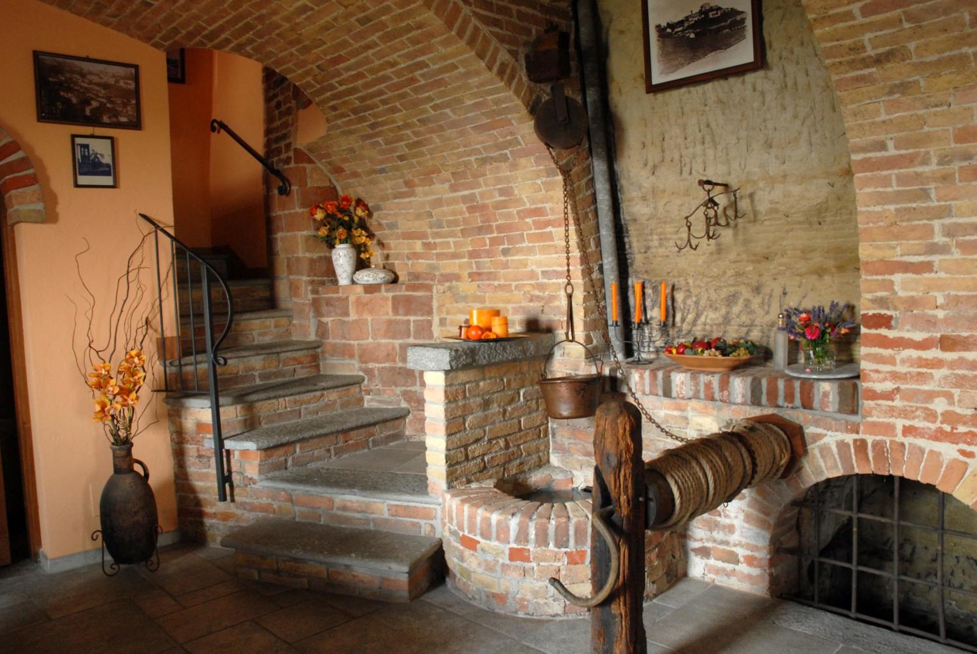 Il Borgo B&B Castellinaldo Luaran gambar