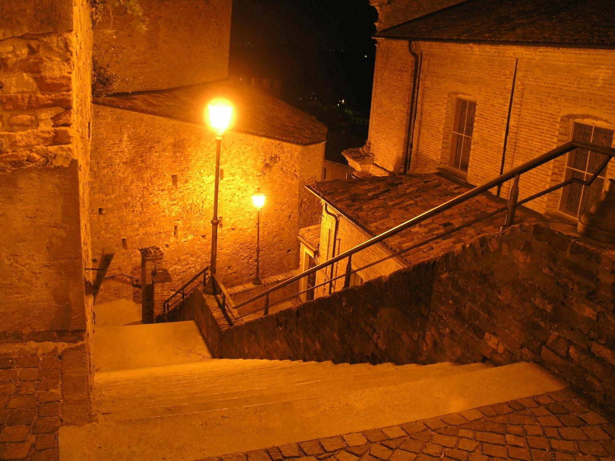 Il Borgo B&B Castellinaldo Luaran gambar