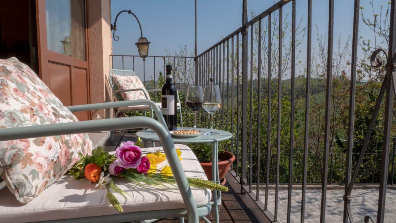 Il Borgo B&B Castellinaldo Luaran gambar