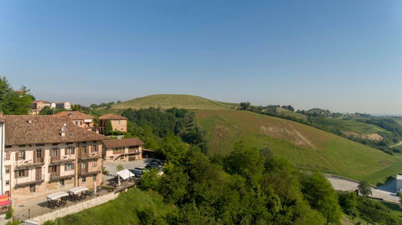 Il Borgo B&B Castellinaldo Luaran gambar