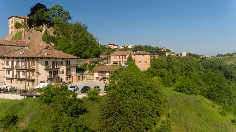 Il Borgo B&B Castellinaldo Luaran gambar